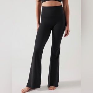 Salutation Stash High Rise flare Pants tights Athleta Medium Petite